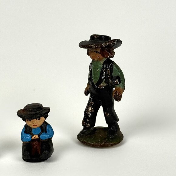 Vintage Cast Iron Amish Family 4 Piece Figurine Set Hand-Painted Folk Art Toys - Picture 2 of 7